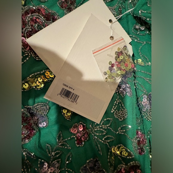 Mac Duggal NWT GREEN HAND BEADED FLORAL GOWN - Picture 5 of 5